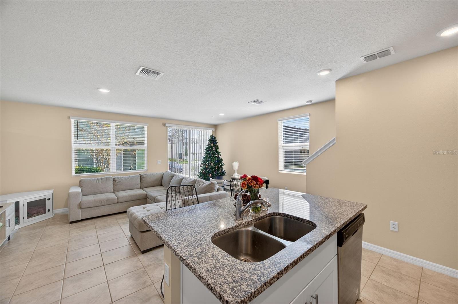 Image 5 of 27 For 2761 Emory Sound Place