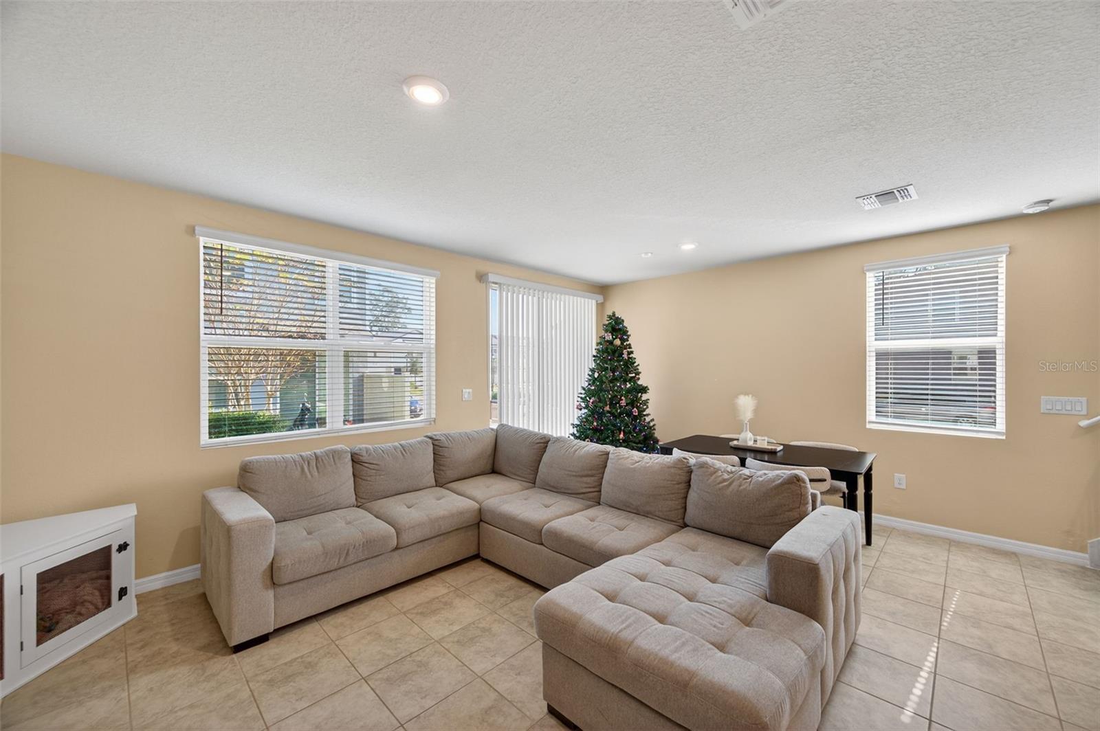 Image 6 of 27 For 2761 Emory Sound Place