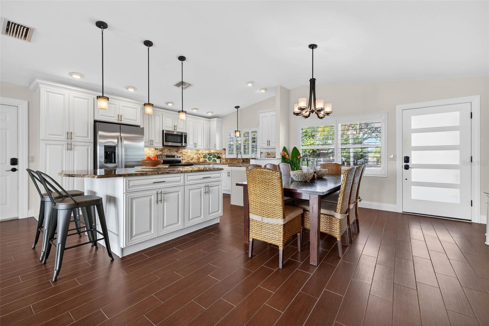 Image 13 of 51 For 333 La Hacienda Drive