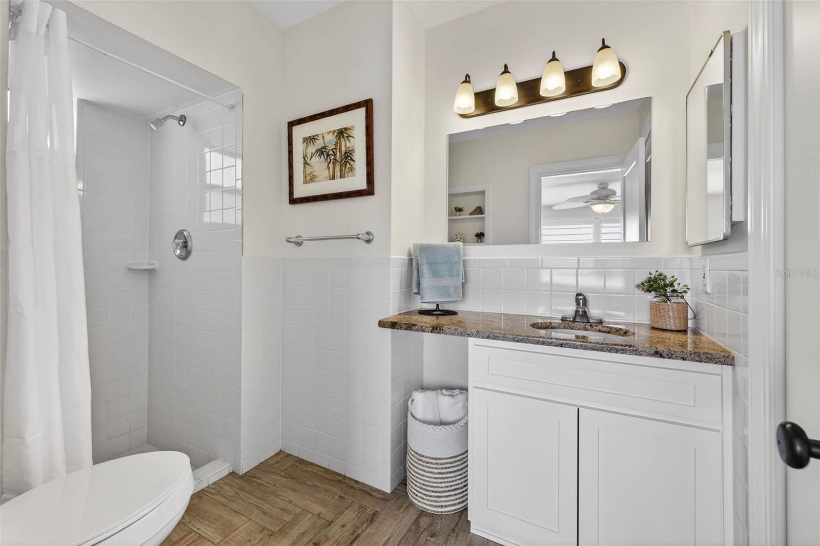 Image 32 of 51 For 333 La Hacienda Drive