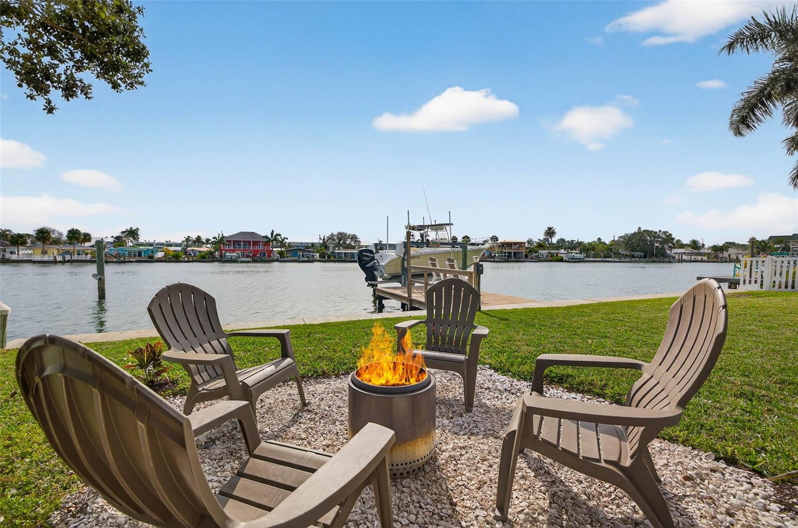 Image 4 of 51 For 333 La Hacienda Drive