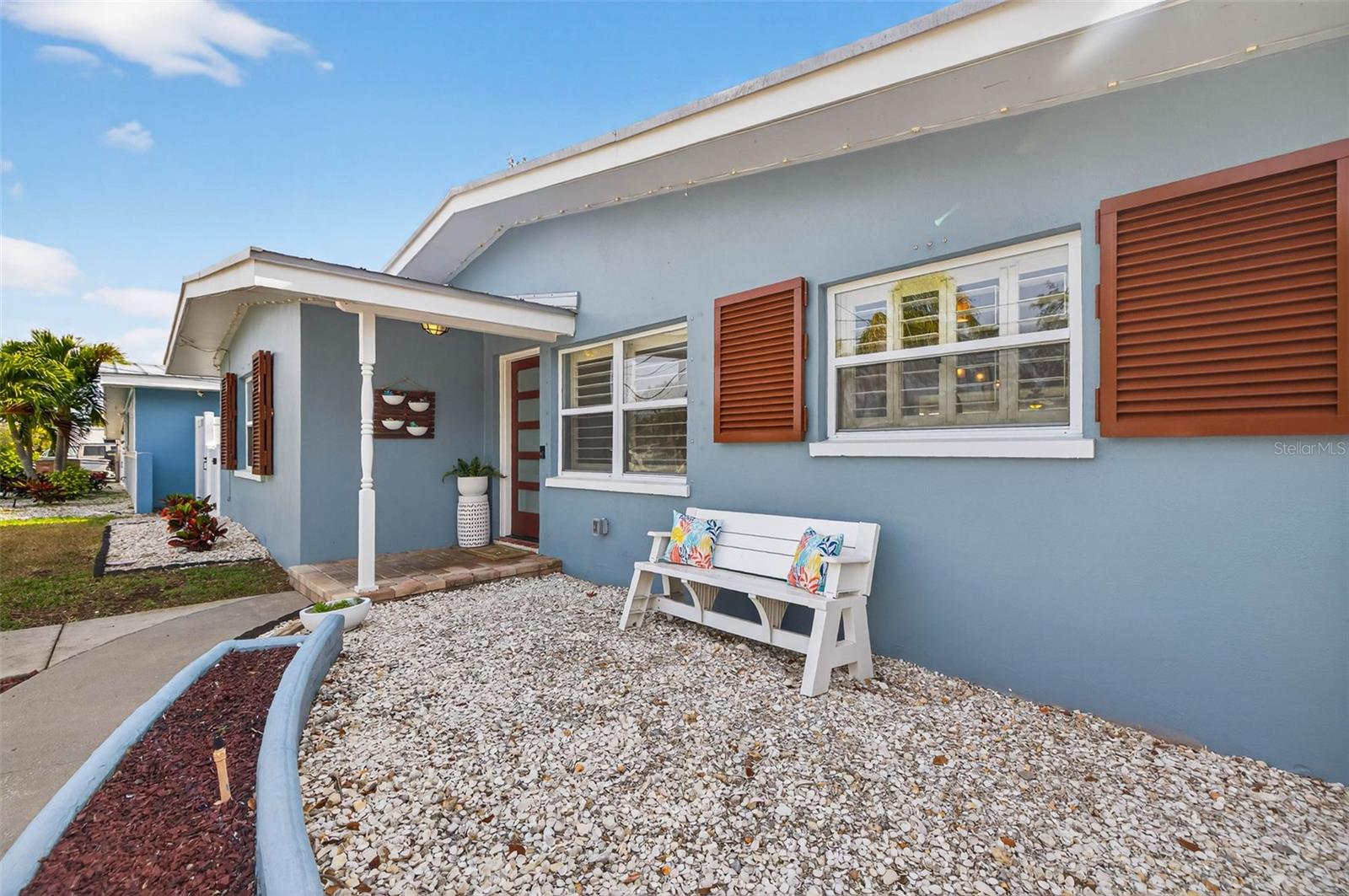 Image 7 of 51 For 333 La Hacienda Drive