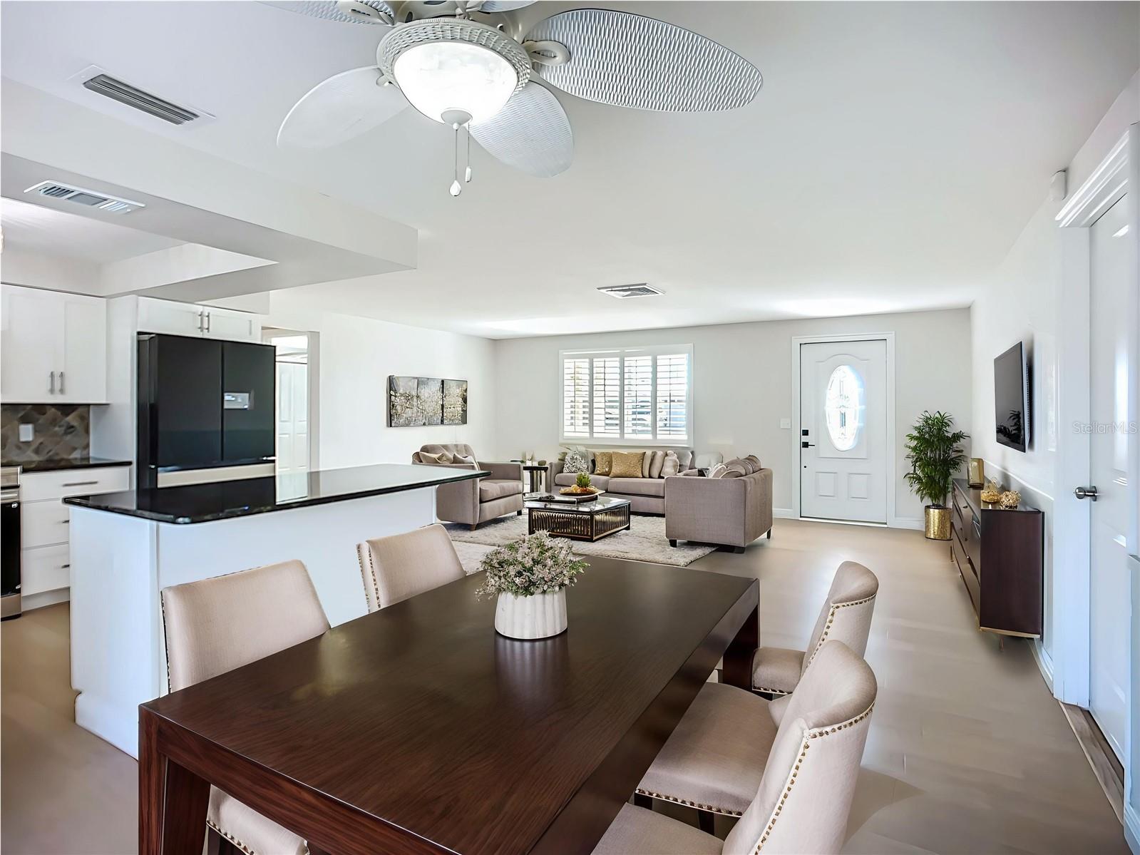 Listing photo id 10 for 607 Emerald Lane