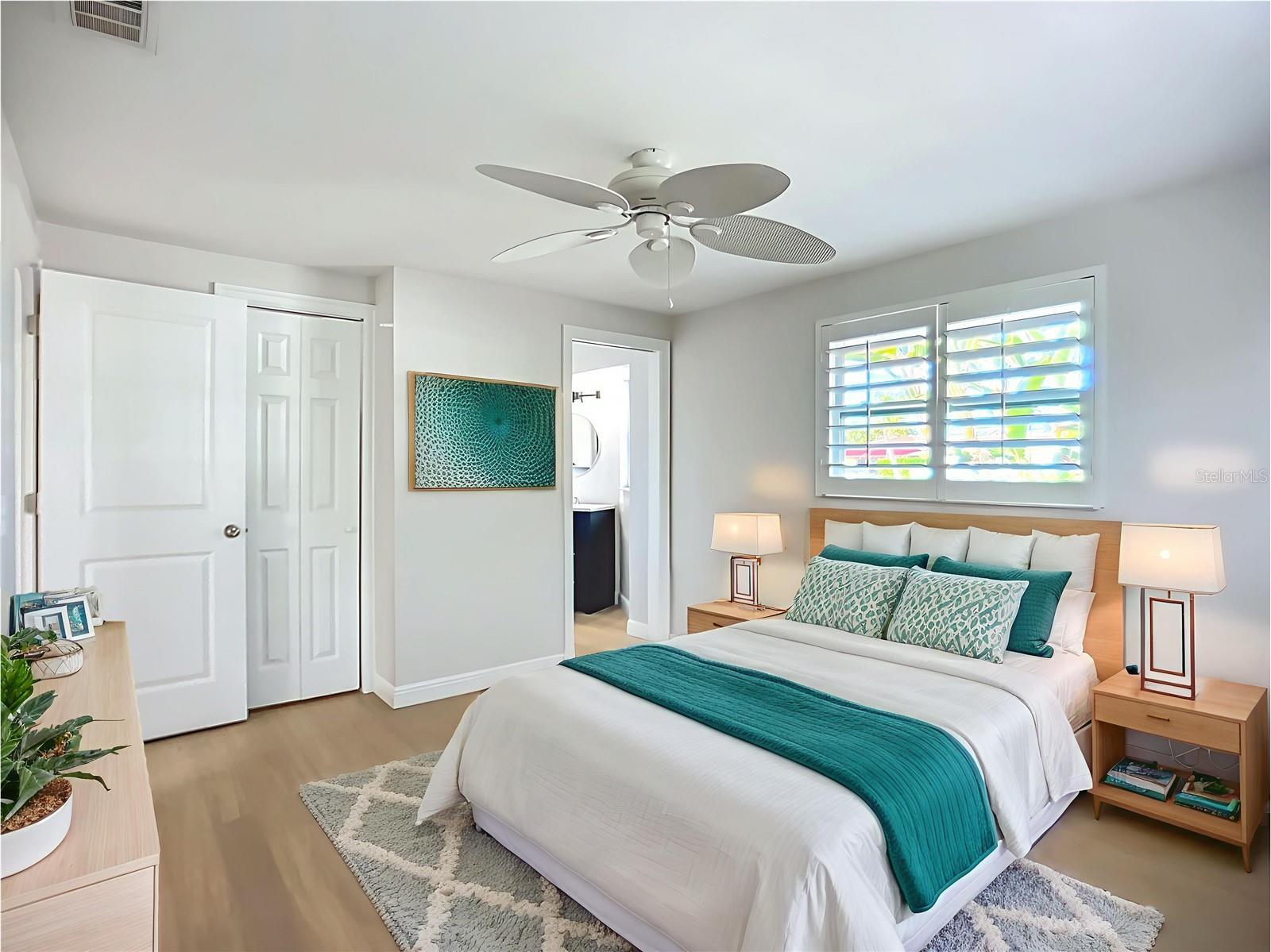 Listing photo id 16 for 607 Emerald Lane