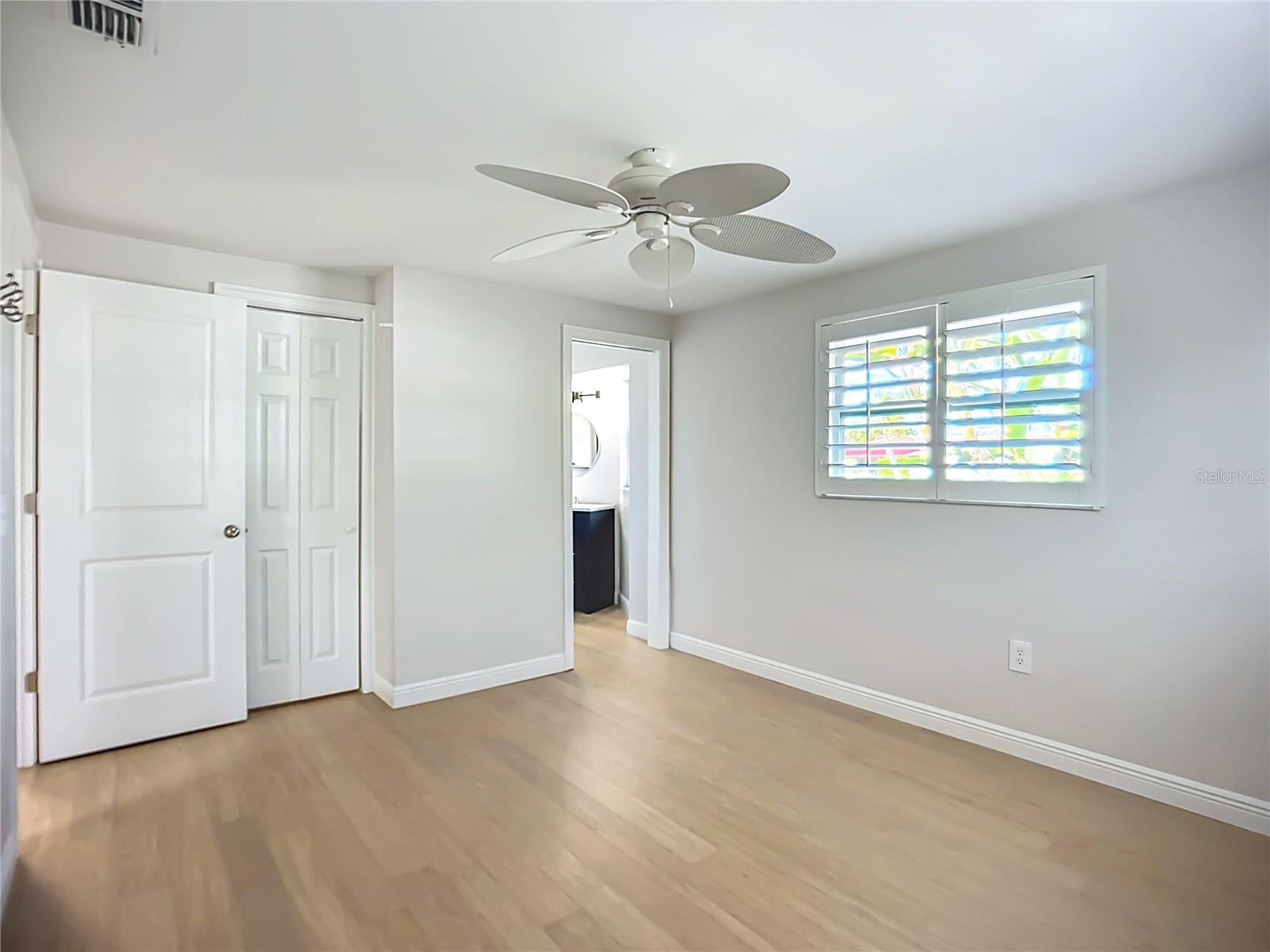 Listing photo id 17 for 607 Emerald Lane