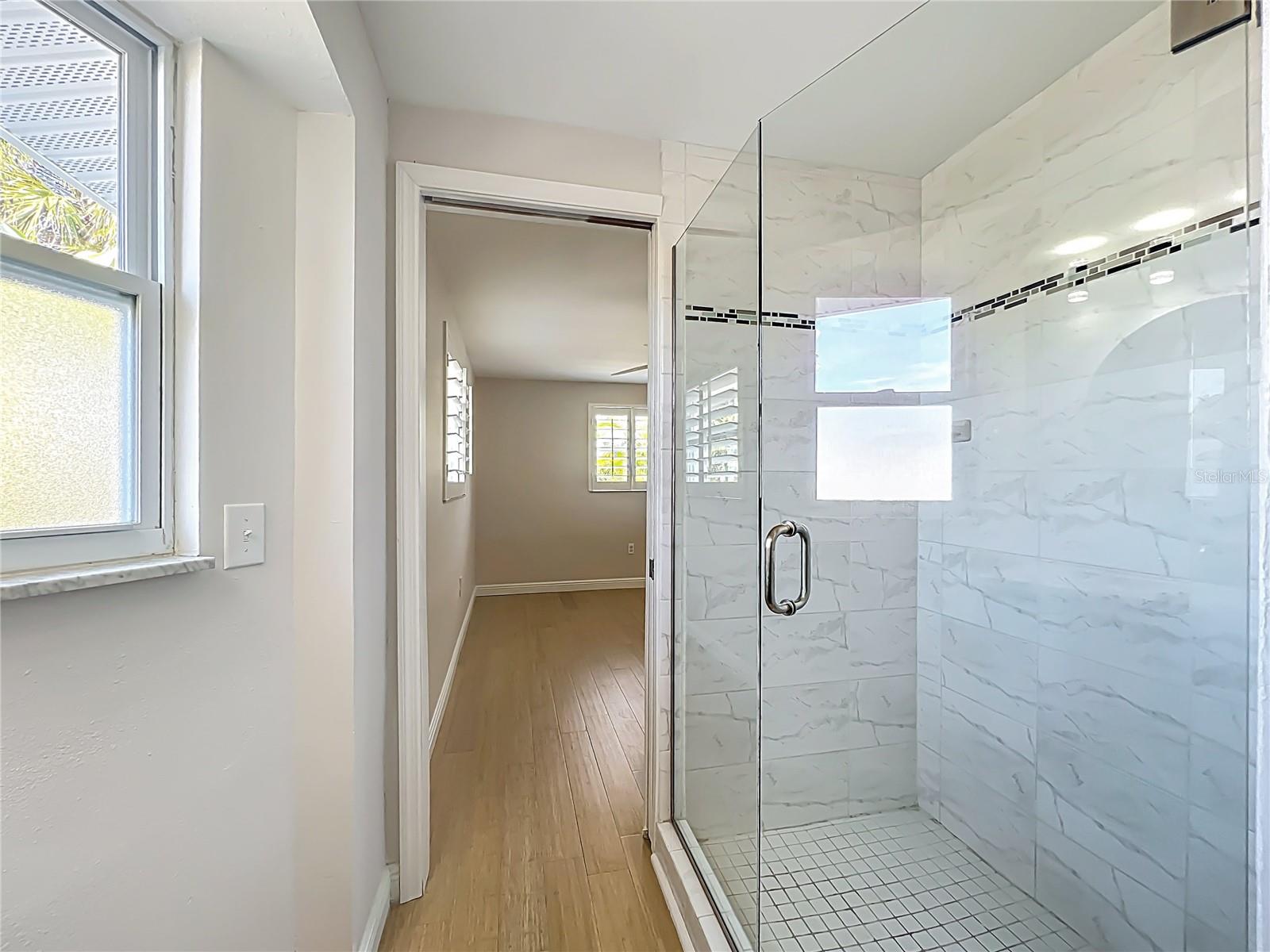 Listing photo id 20 for 607 Emerald Lane