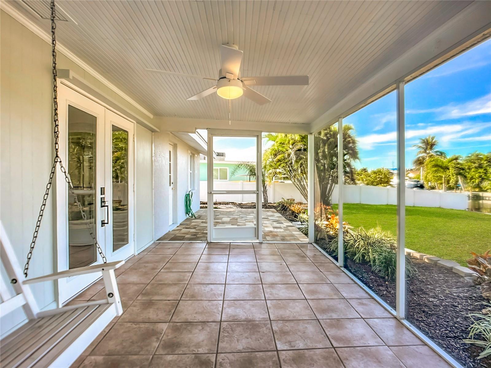 Listing photo id 30 for 607 Emerald Lane