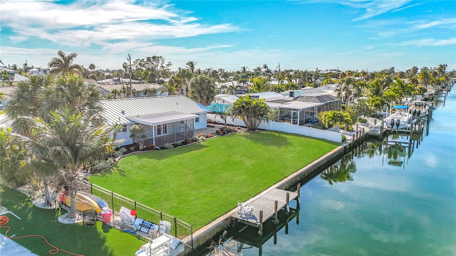 Listing photo id 34 for 607 Emerald Lane