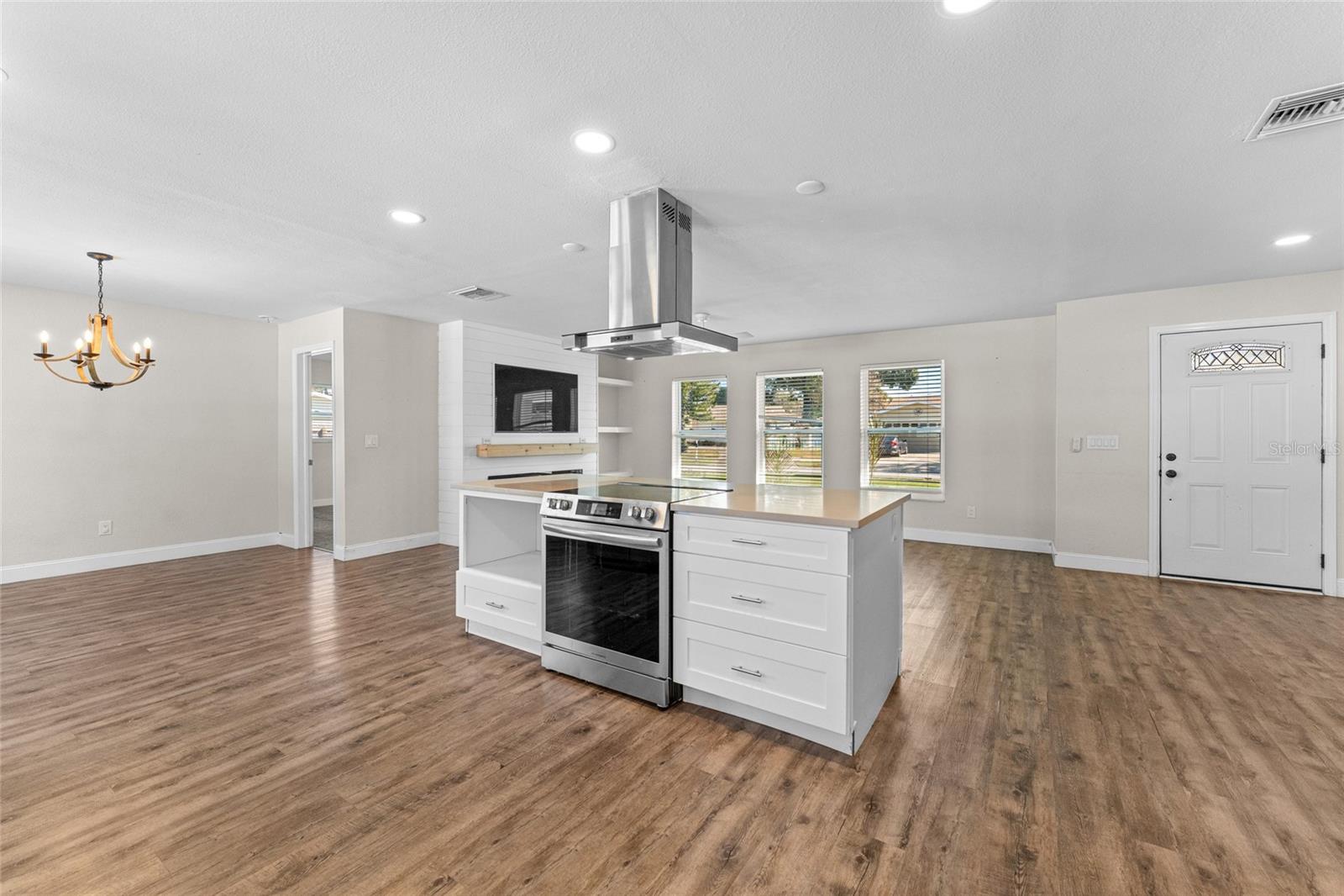 Image 14 of 47 For 1856 Cameo Way