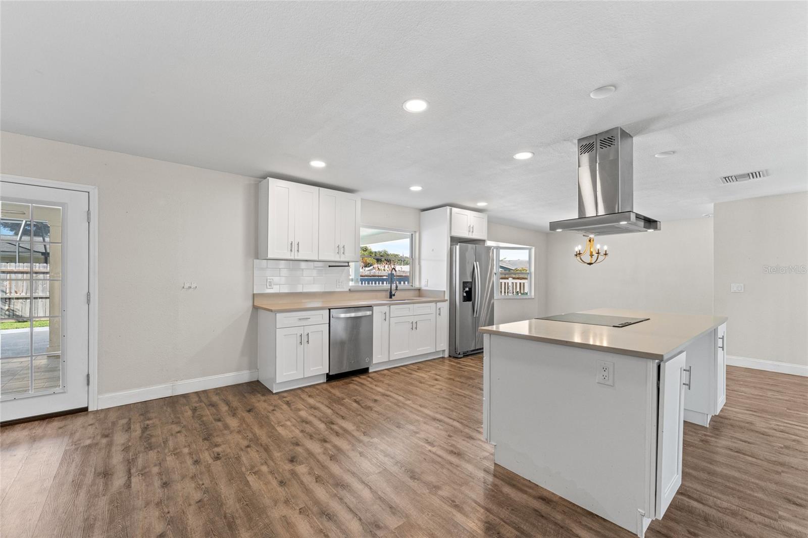 Image 15 of 47 For 1856 Cameo Way