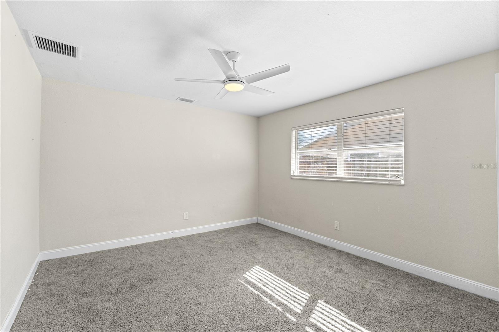 Image 22 of 47 For 1856 Cameo Way