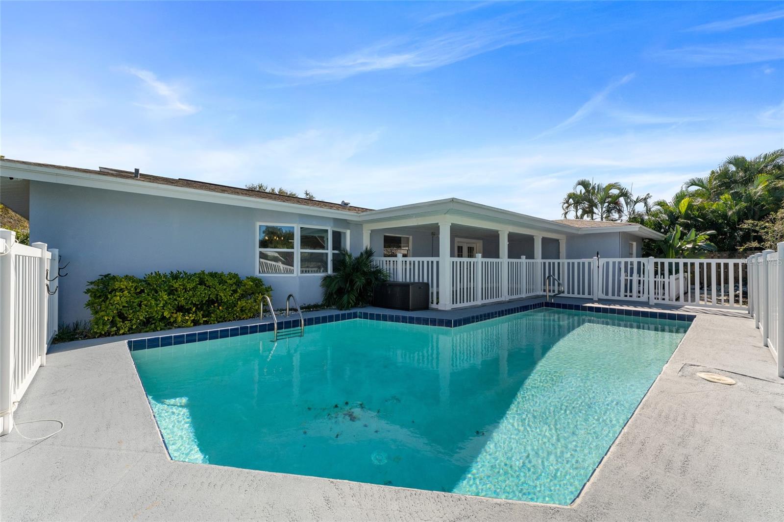 Image 32 of 47 For 1856 Cameo Way