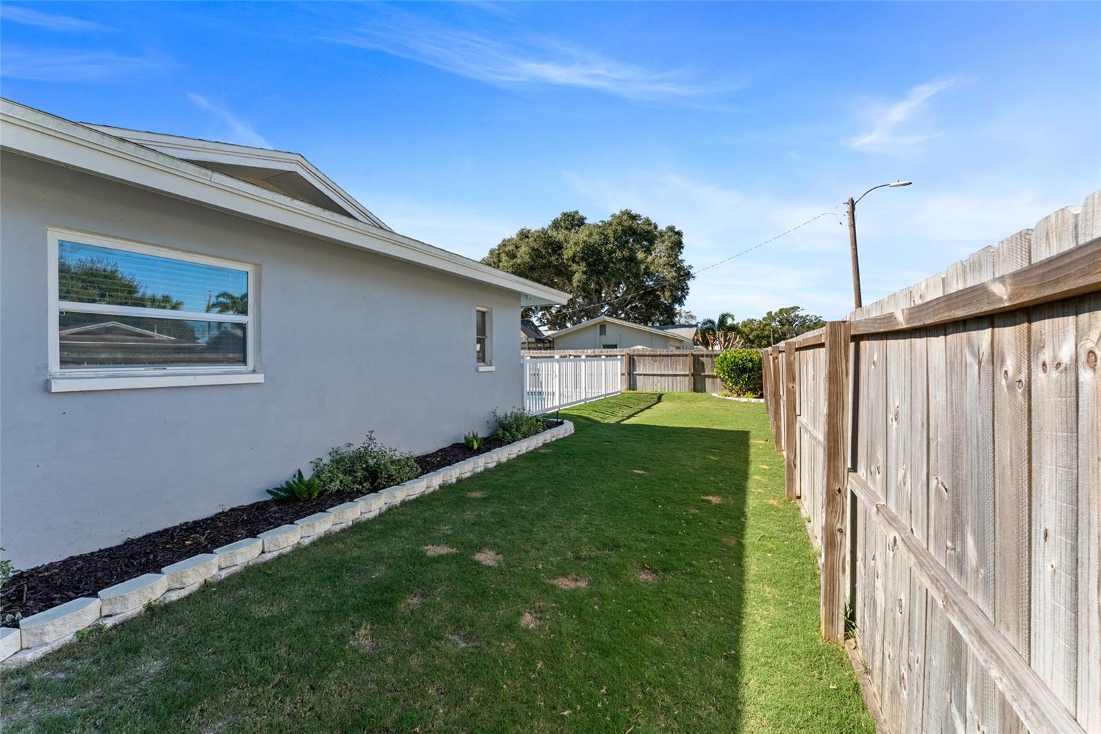 Image 36 of 47 For 1856 Cameo Way