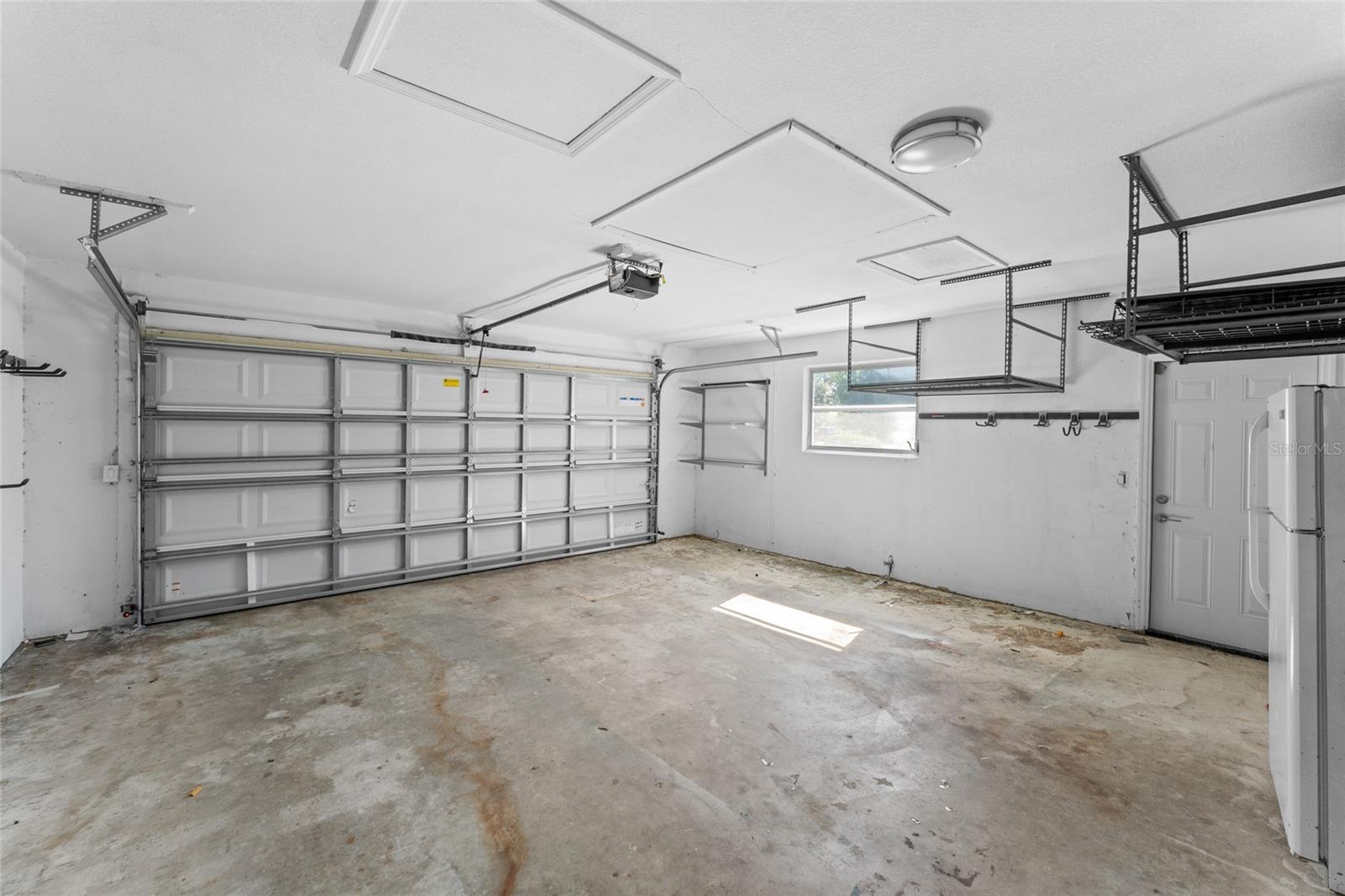 Image 40 of 47 For 1856 Cameo Way