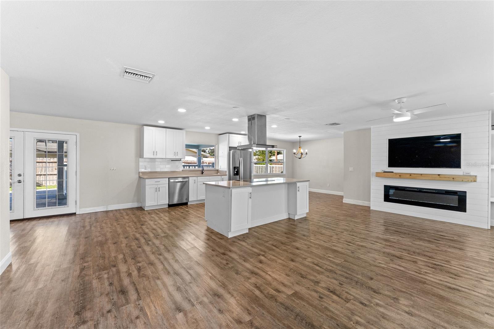 Image 7 of 47 For 1856 Cameo Way