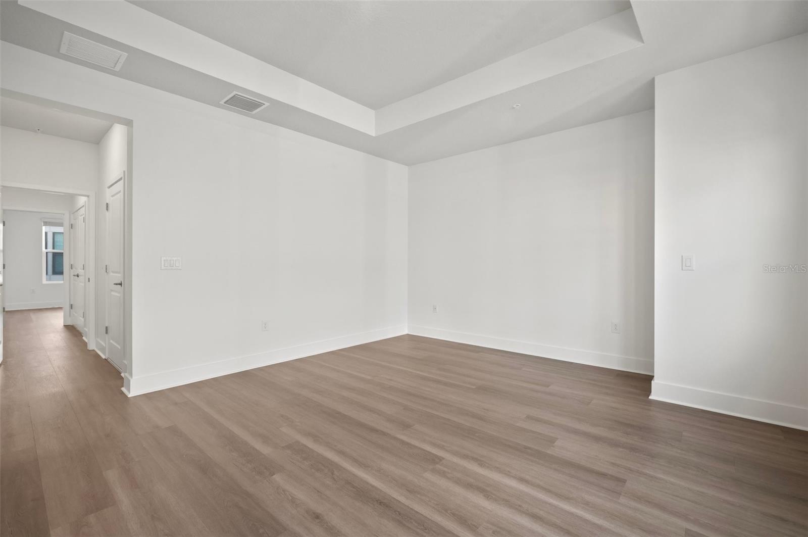 Image 36 of 40 For 2511 Grady Avenue 43