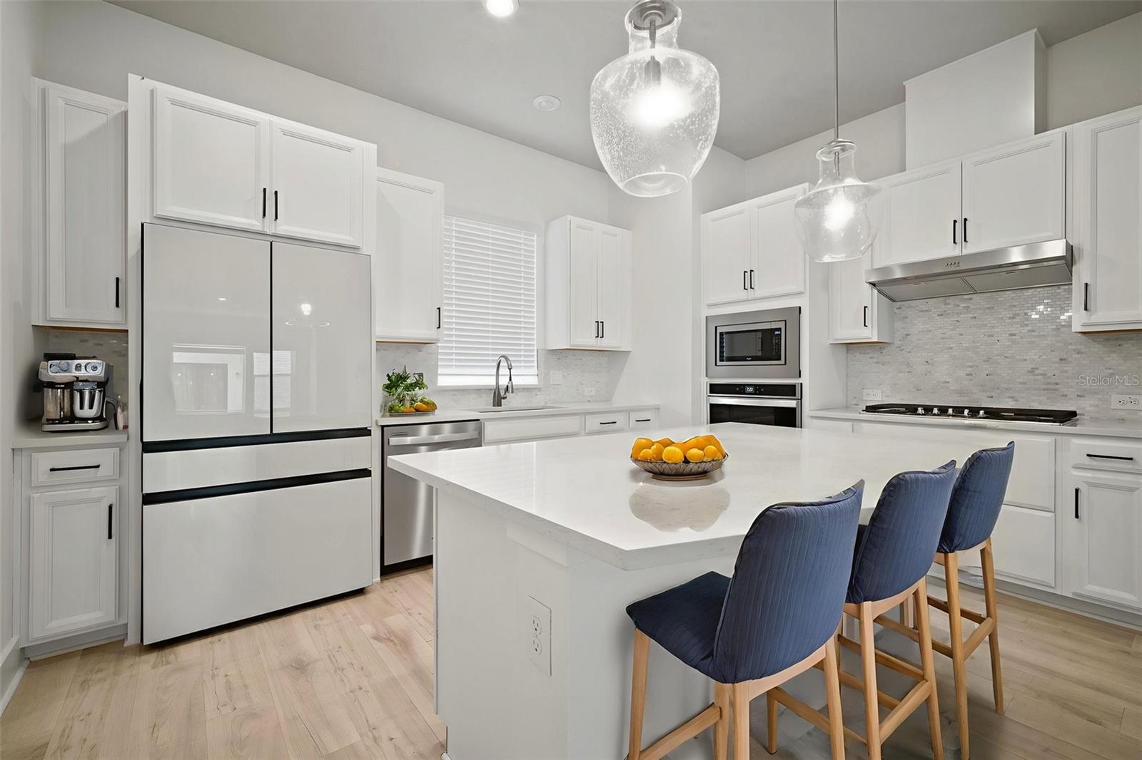 Image 4 of 40 For 2511 Grady Avenue 43