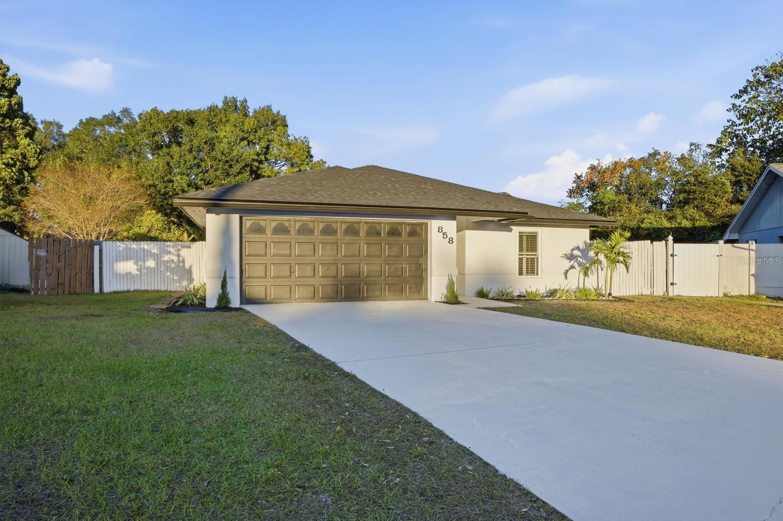 Details for 858 Concord Lane, LAKELAND, FL 33809