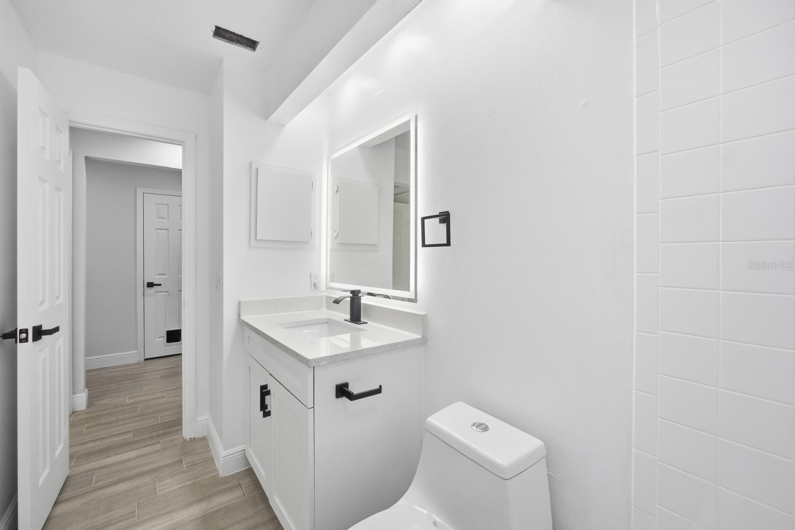 Image 15 of 23 For 858 Concord Lane