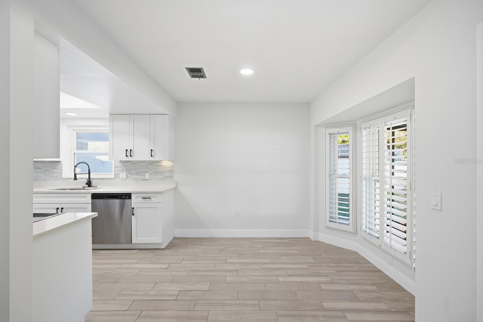 Image 5 of 23 For 858 Concord Lane