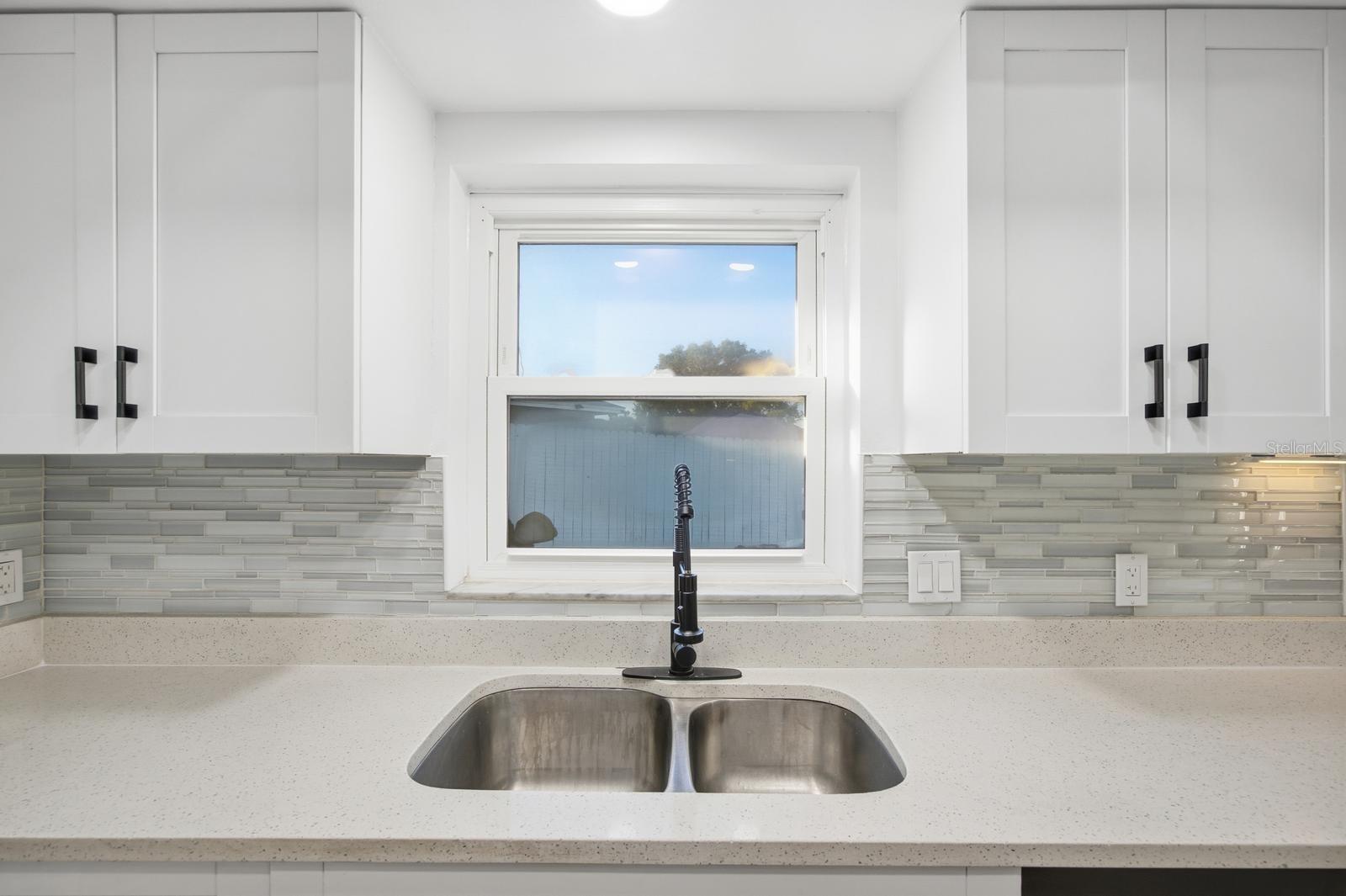 Image 7 of 23 For 858 Concord Lane