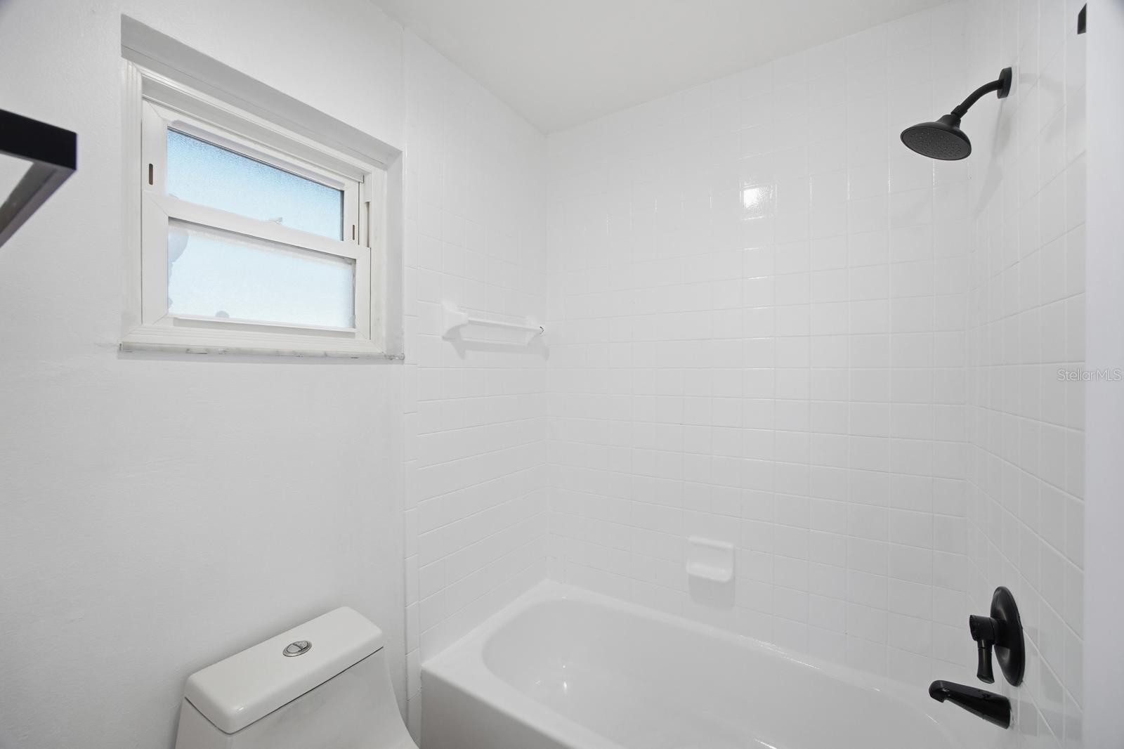 Image 9 of 23 For 858 Concord Lane