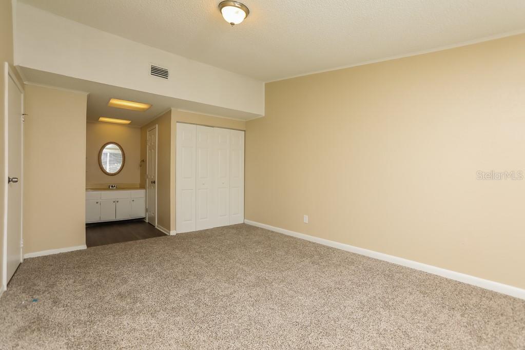 Image 5 of 8 For 559 Martin Place Boulevard