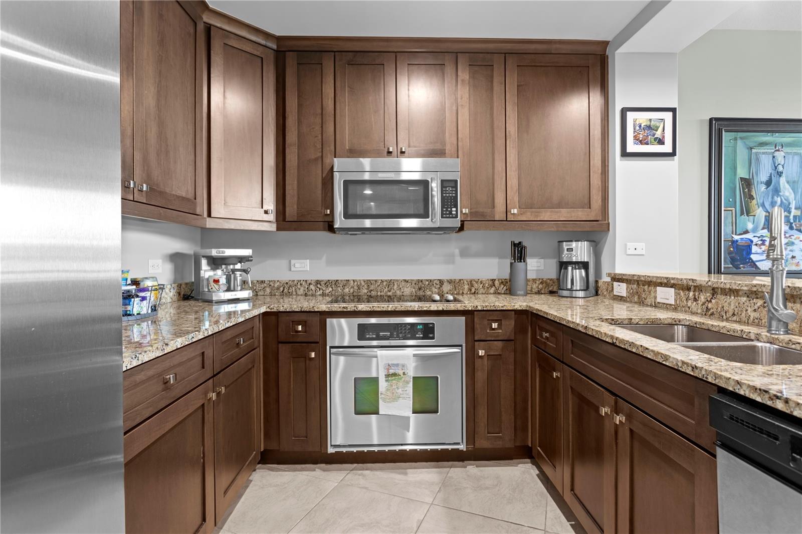 Image 10 of 52 For 450 Knights Run Avenue 503