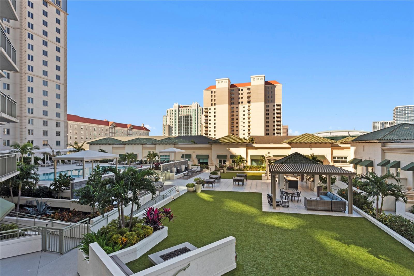 Image 19 of 52 For 450 Knights Run Avenue 503