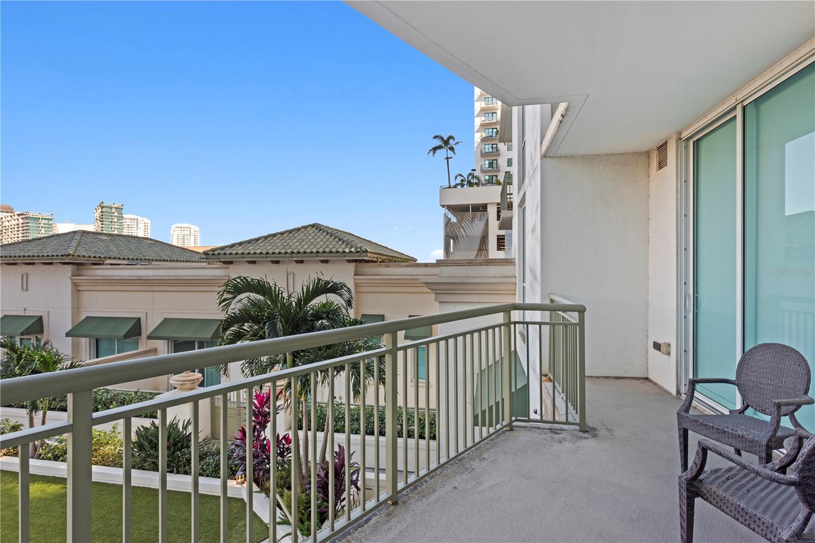 Image 20 of 52 For 450 Knights Run Avenue 503