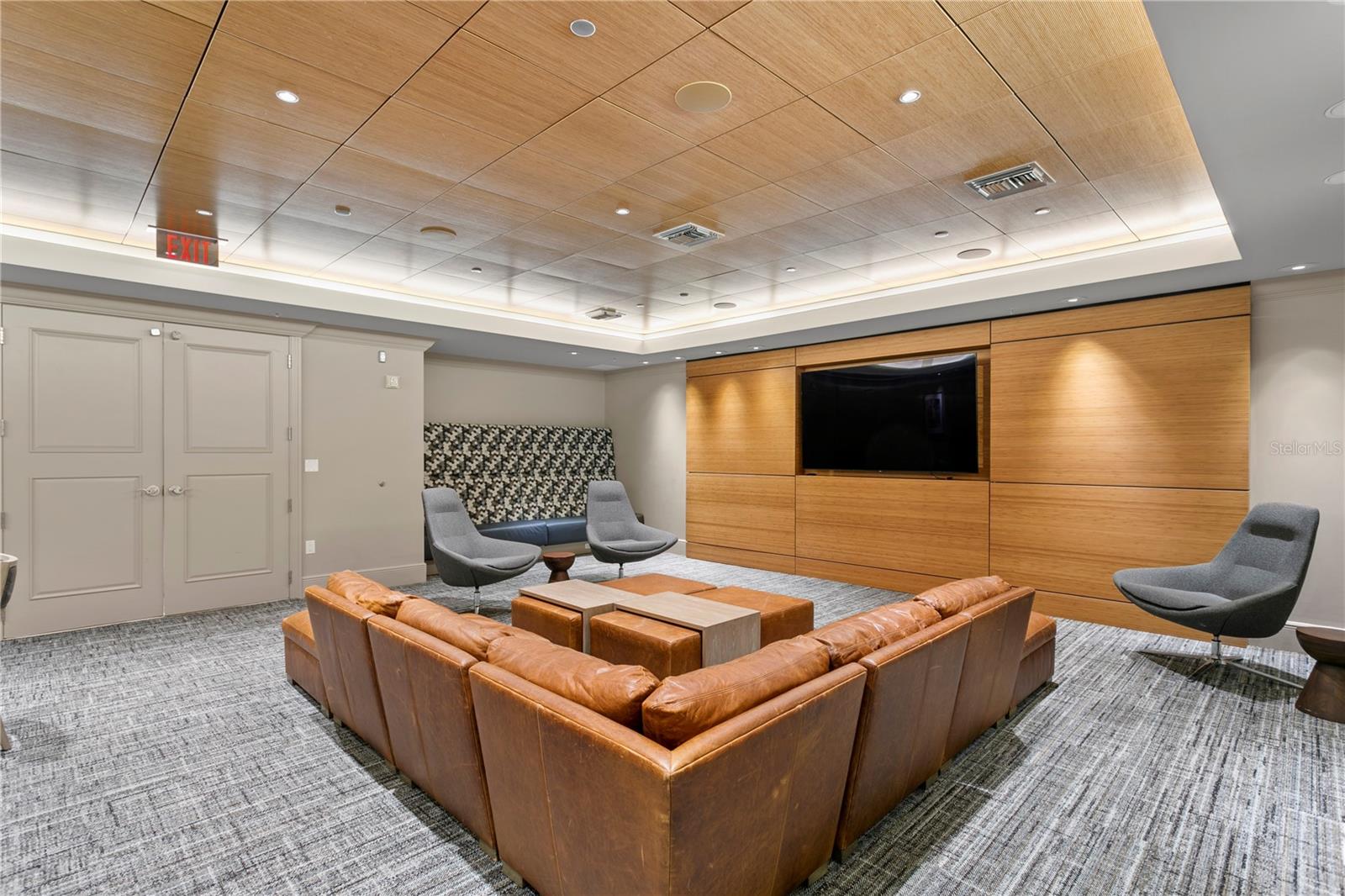 Image 29 of 52 For 450 Knights Run Avenue 503