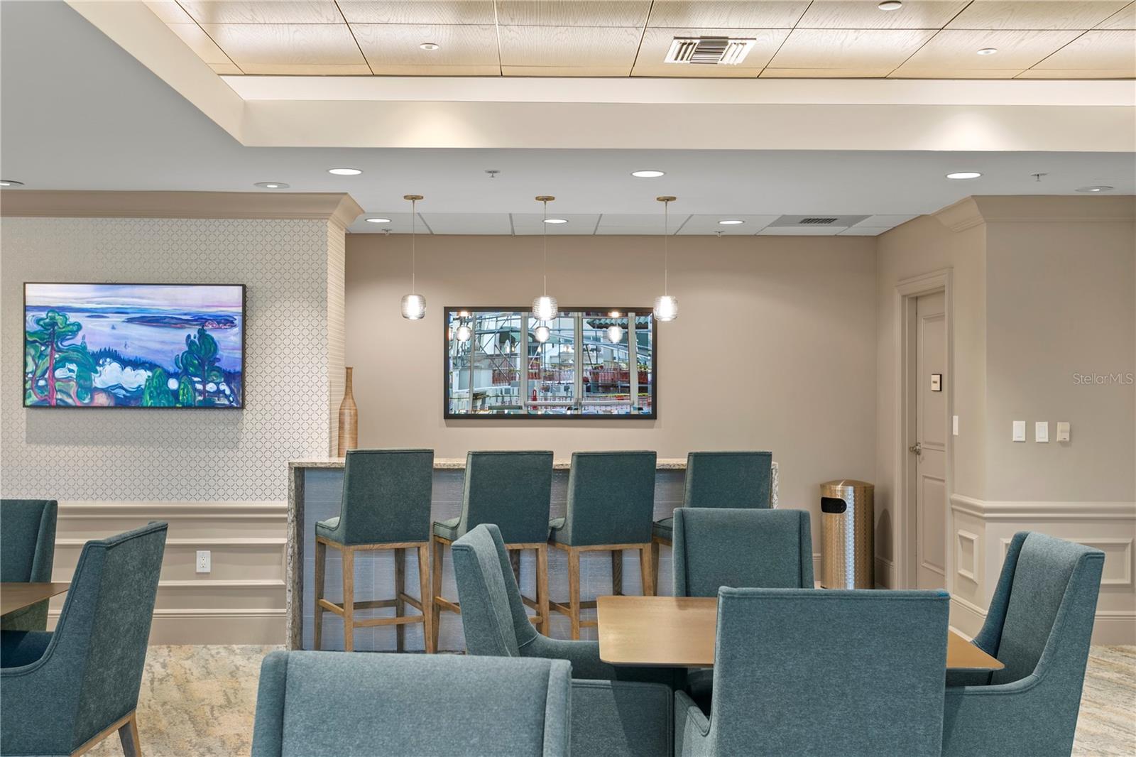 Image 33 of 52 For 450 Knights Run Avenue 503