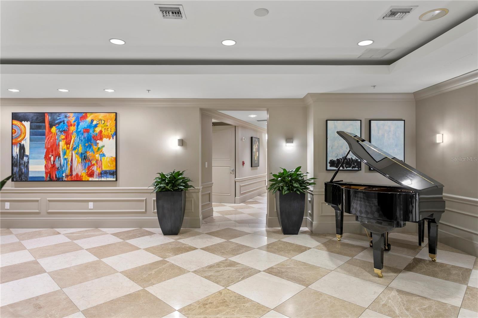 Image 36 of 52 For 450 Knights Run Avenue 503