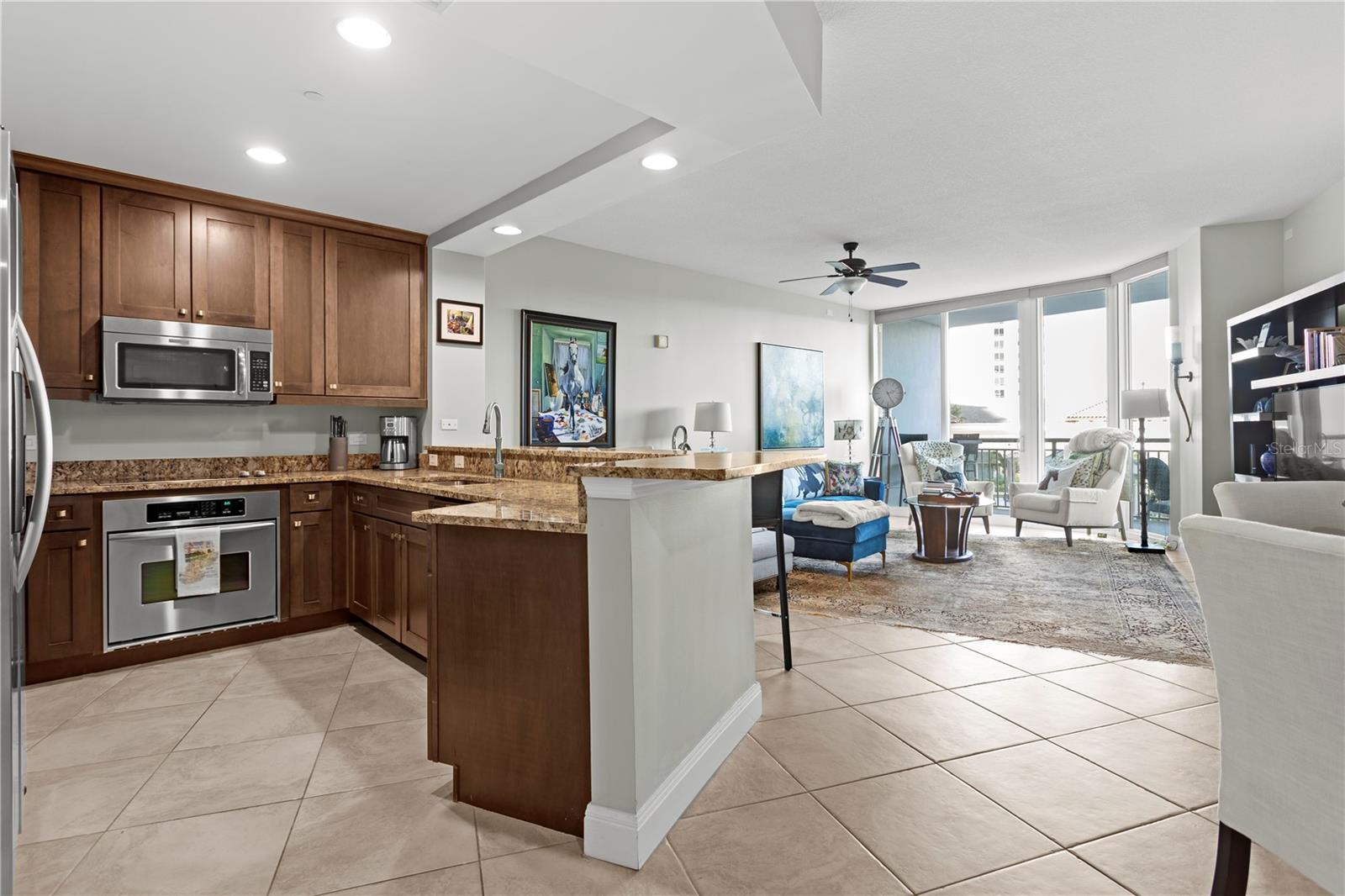 Image 7 of 52 For 450 Knights Run Avenue 503