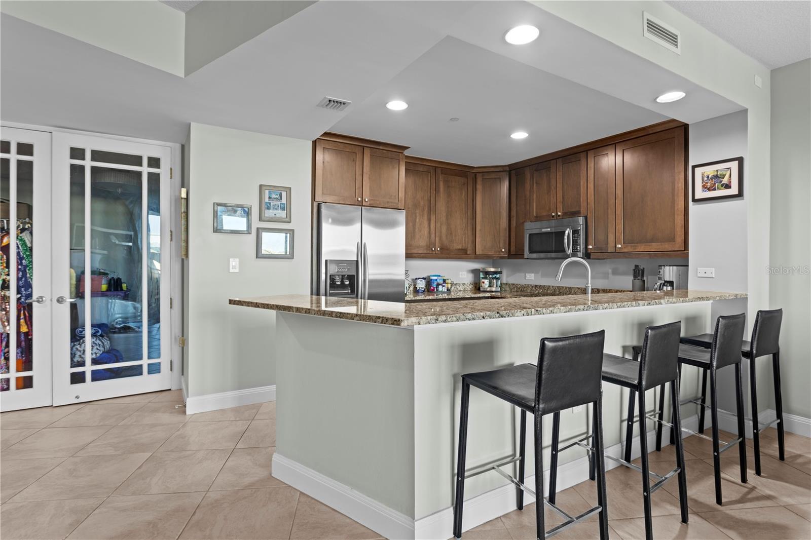 Image 9 of 52 For 450 Knights Run Avenue 503