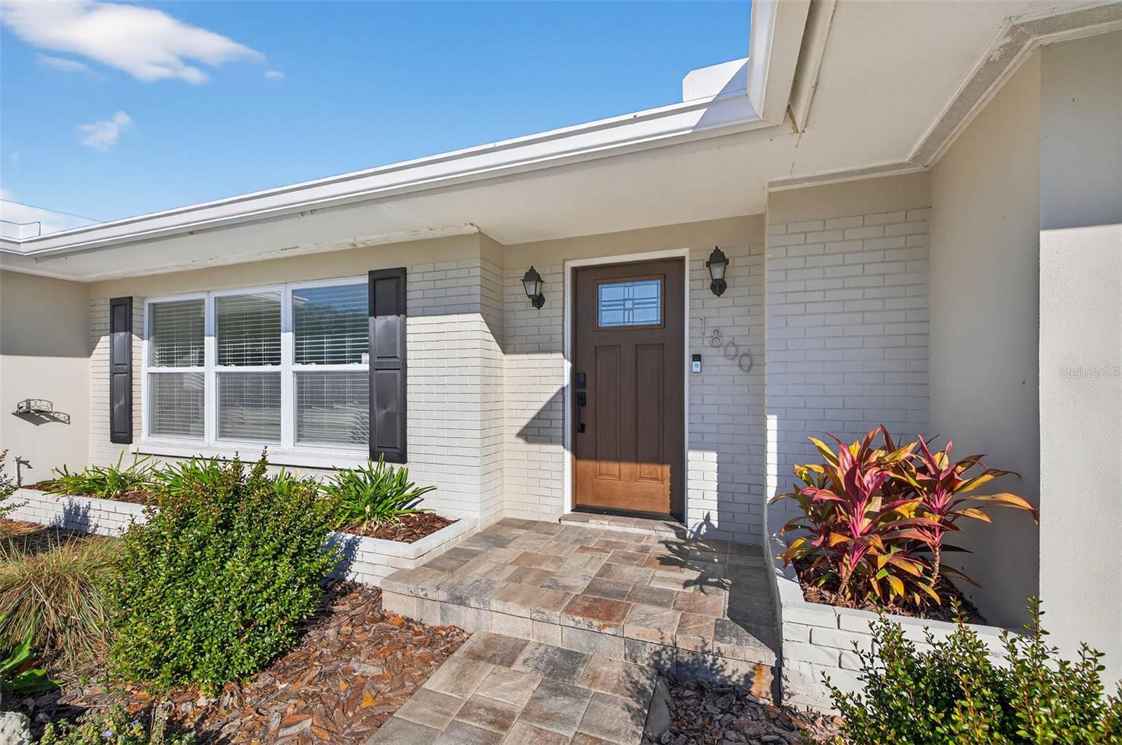 Image 3 of 36 For 1800 Magnolia Drive