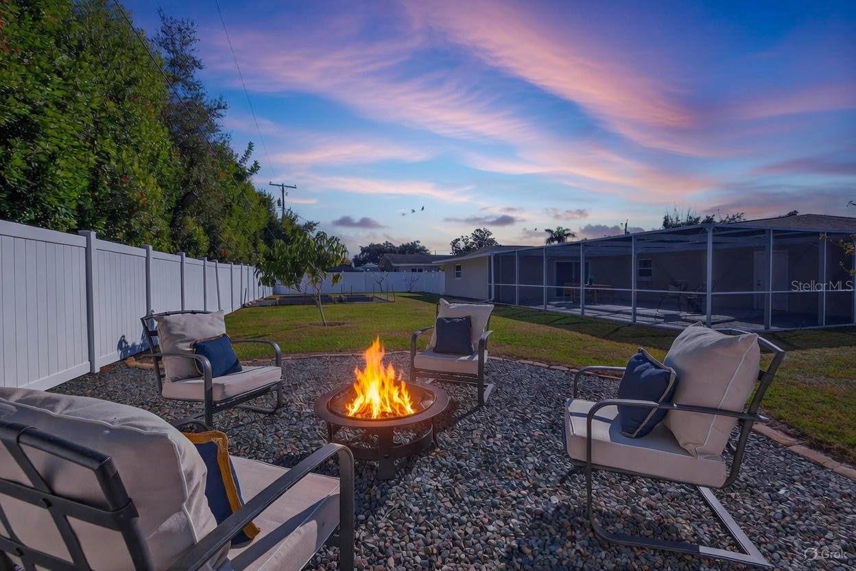 Image 30 of 36 For 1800 Magnolia Drive