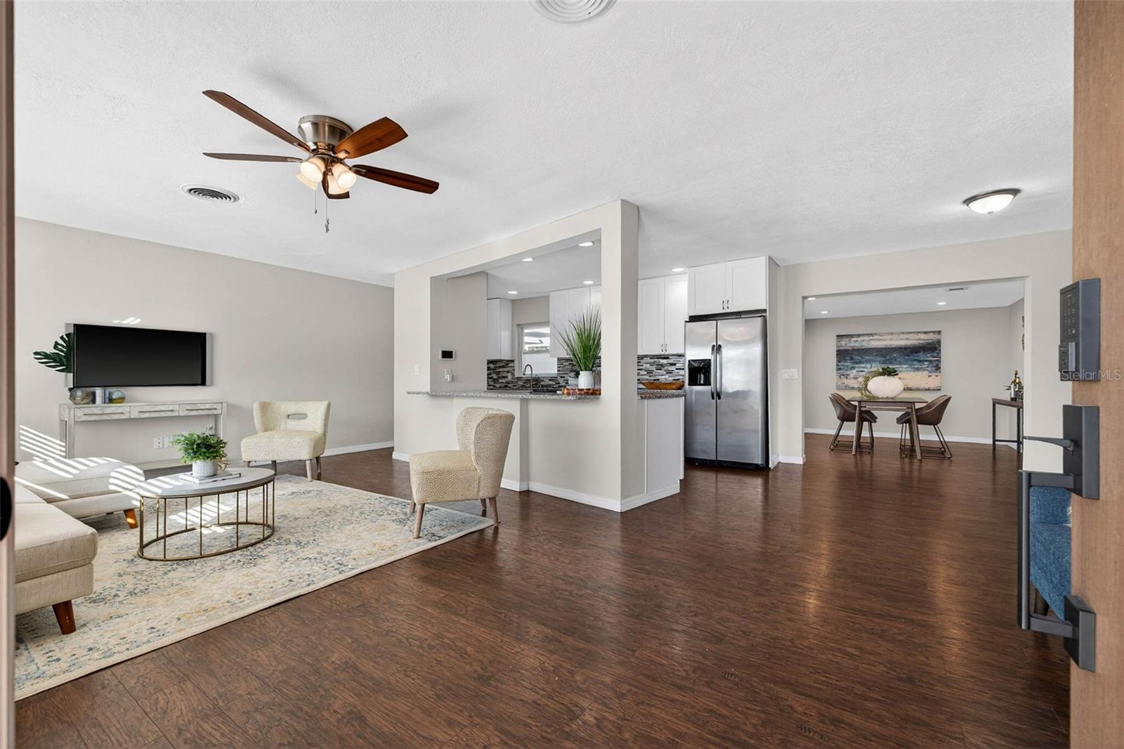 Image 5 of 36 For 1800 Magnolia Drive