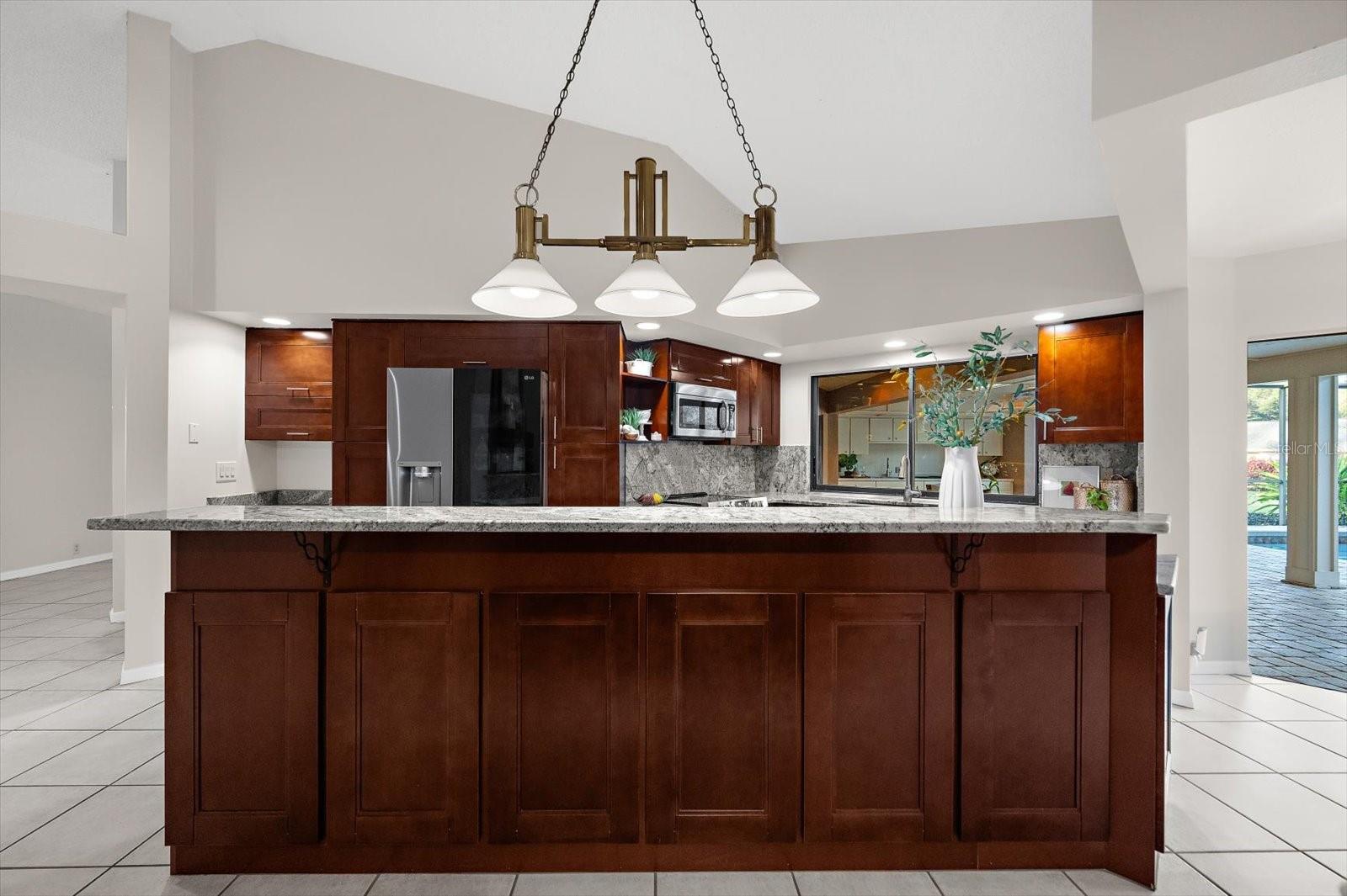 Listing photo id 12 for 2309 Landing Way