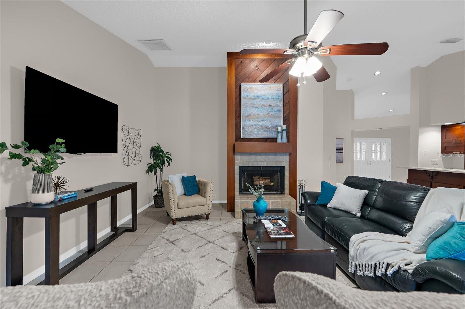 Listing photo id 19 for 2309 Landing Way