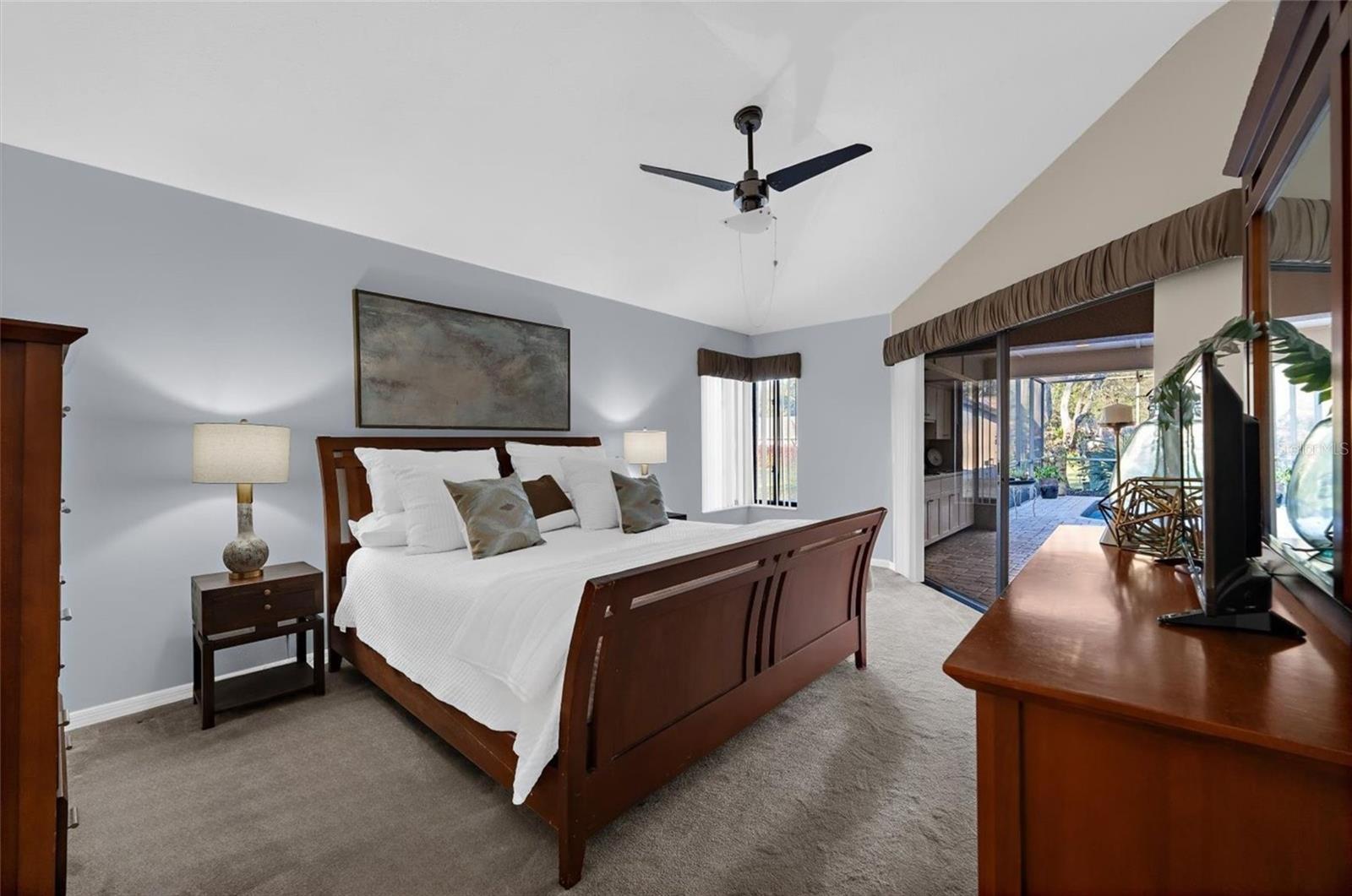 Listing photo id 23 for 2309 Landing Way