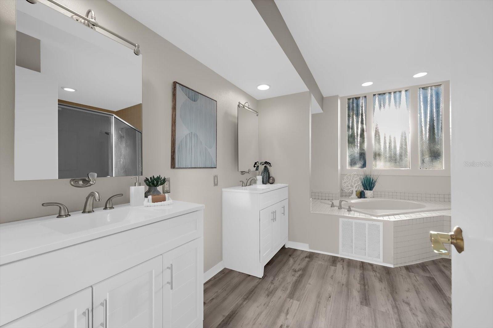 Listing photo id 25 for 2309 Landing Way