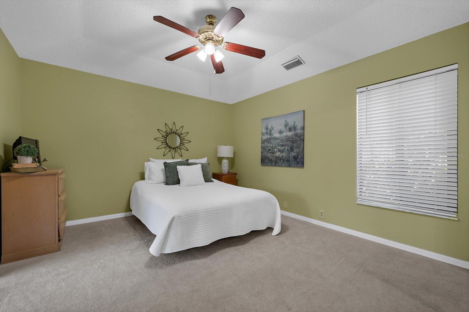 Listing photo id 32 for 2309 Landing Way