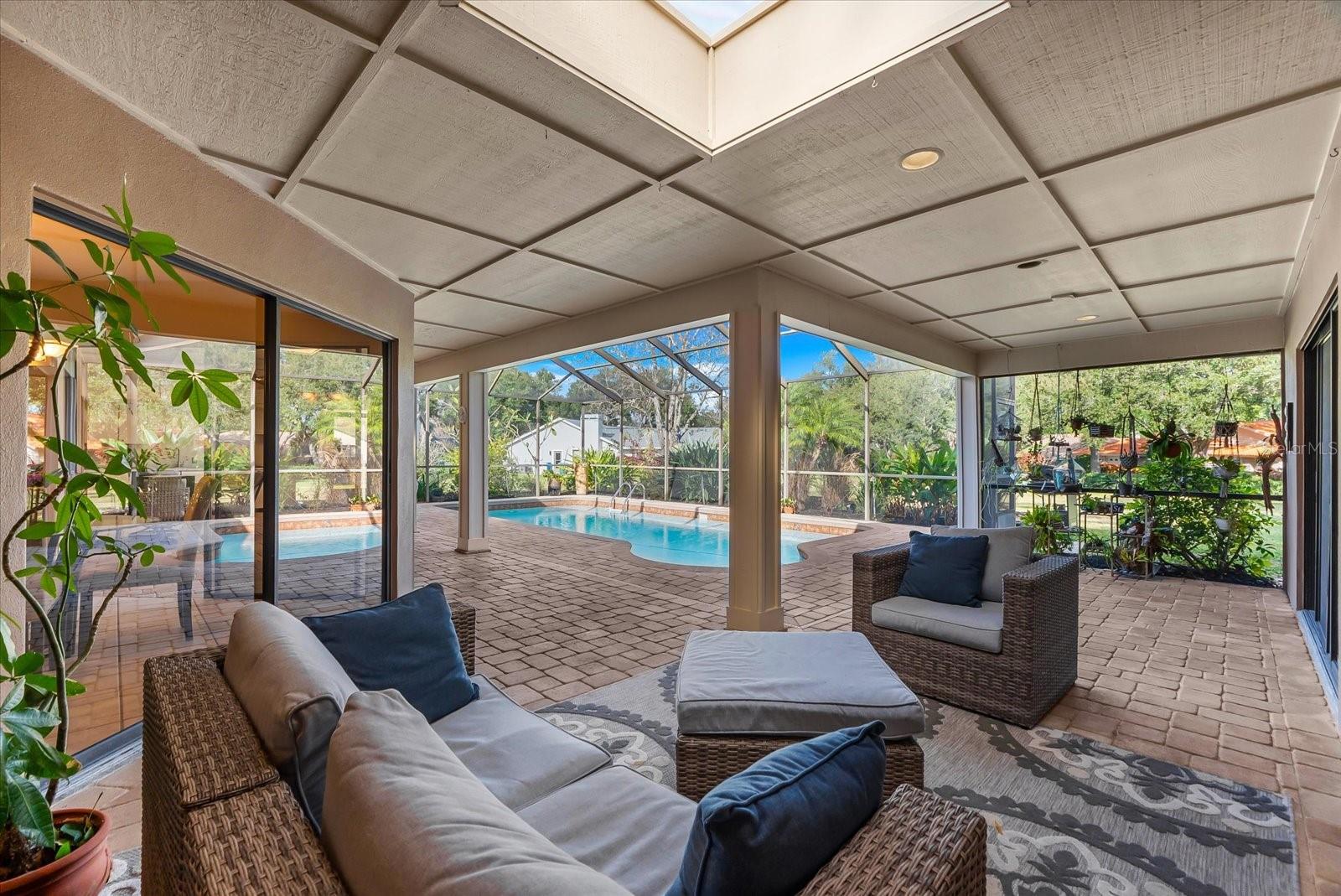 Listing photo id 35 for 2309 Landing Way