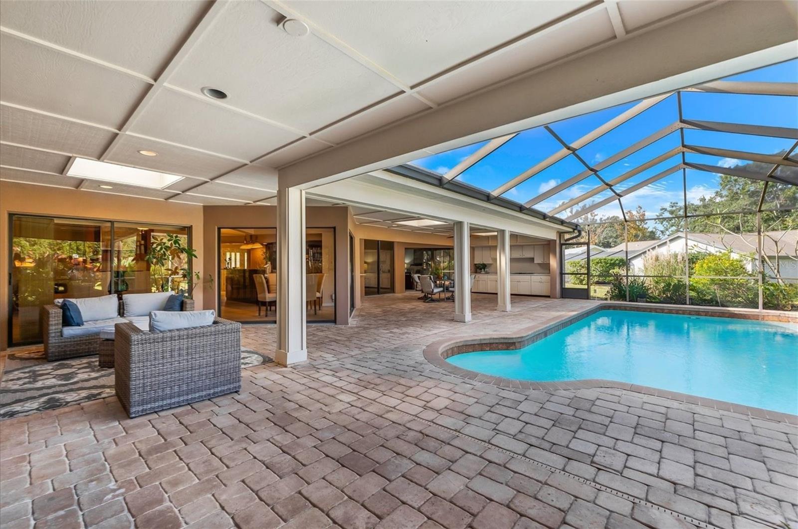 Listing photo id 39 for 2309 Landing Way