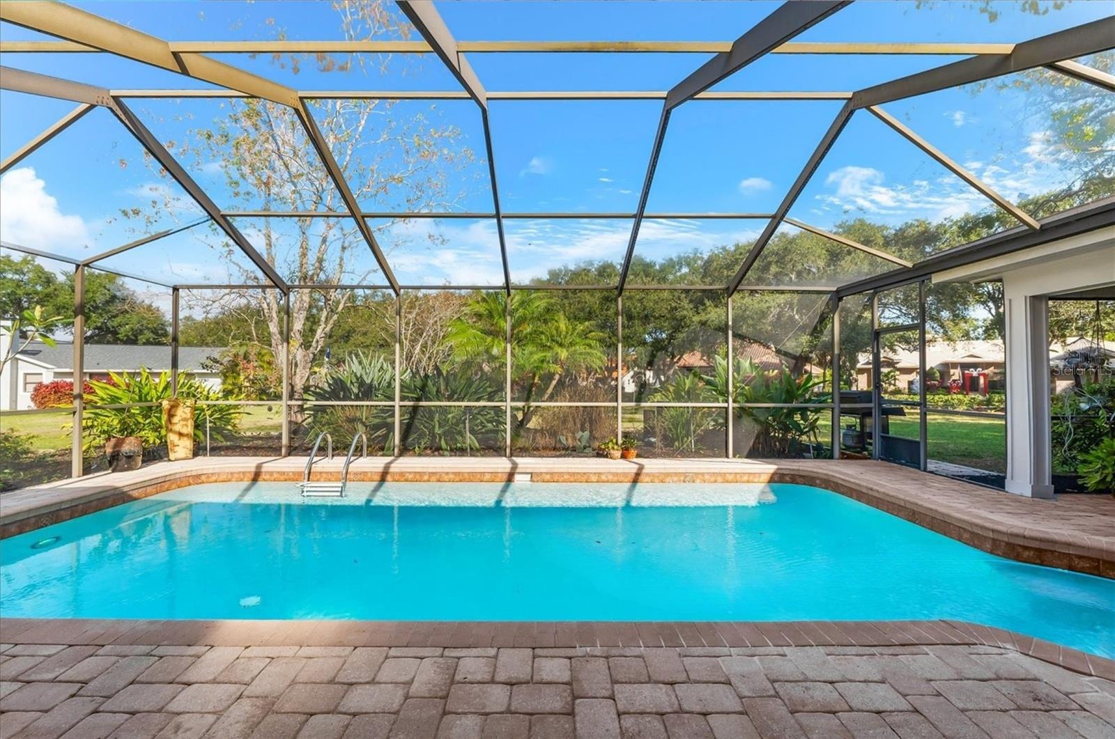 Listing photo id 41 for 2309 Landing Way