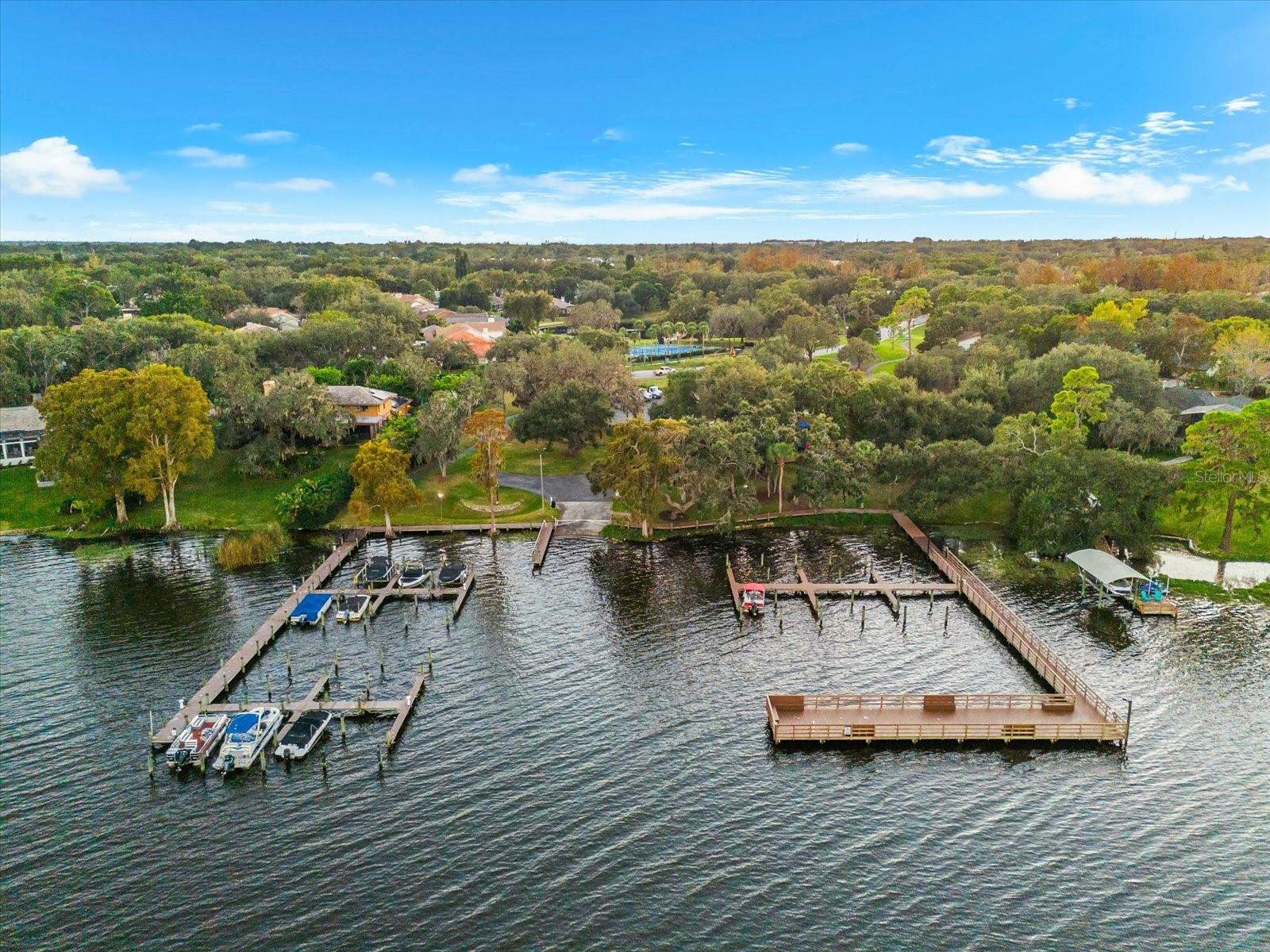 Listing photo id 52 for 2309 Landing Way