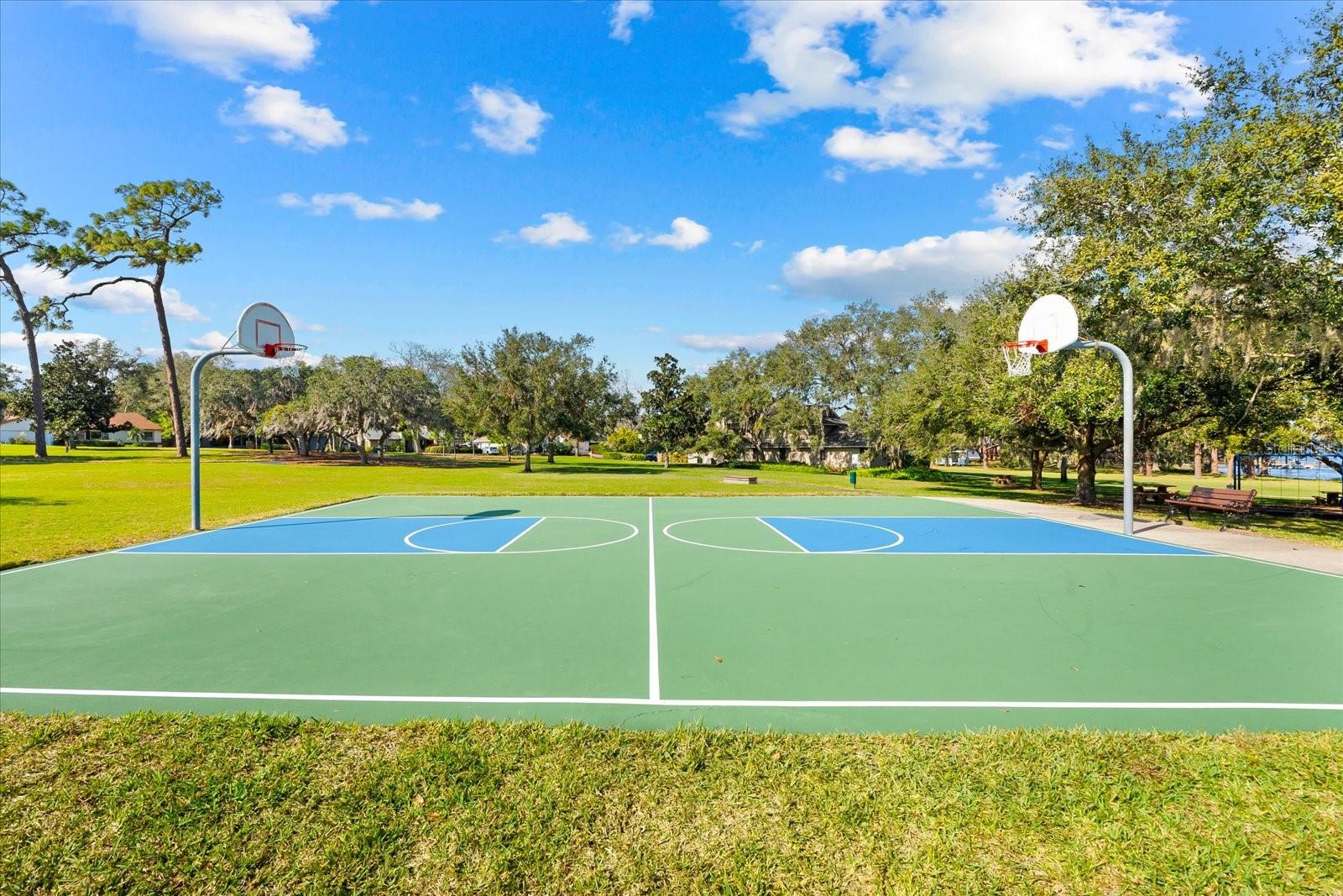 Listing photo id 55 for 2309 Landing Way