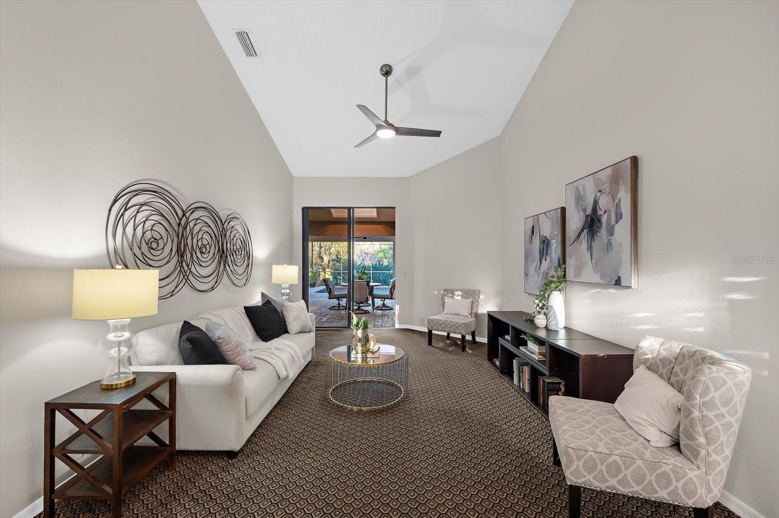 Listing photo id 7 for 2309 Landing Way