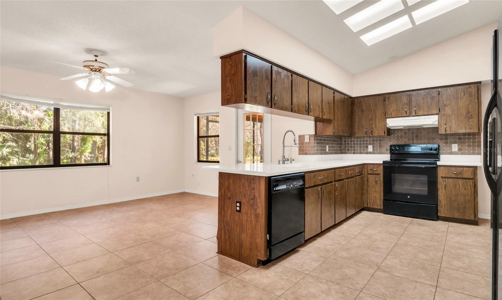 Image 10 of 38 For 10960 Echo Loop